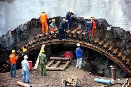 防城港隧道钢花管支护案例